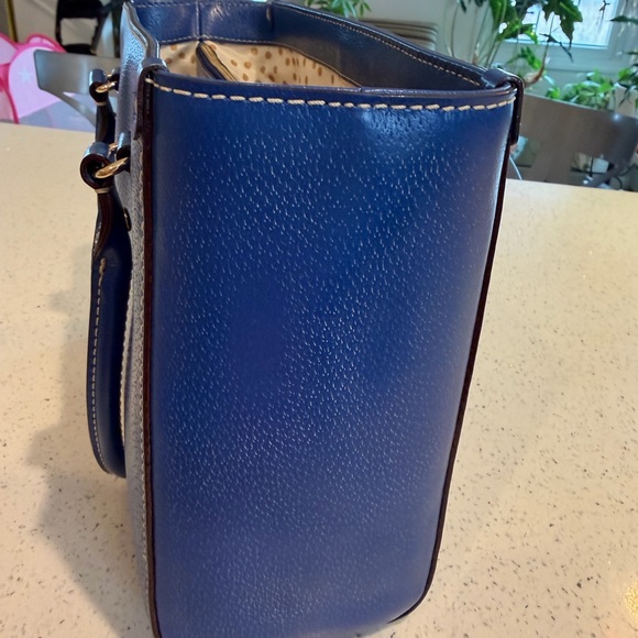 kate spade cobalt blue Wellesley Quinn tote bag featuring gold-toned hardware. - Picture 7 of 14